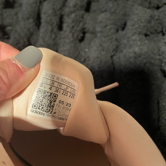 Adidas running shoes BOUNCE fits a 6 ROSE GOLD - Picture 7 of 8